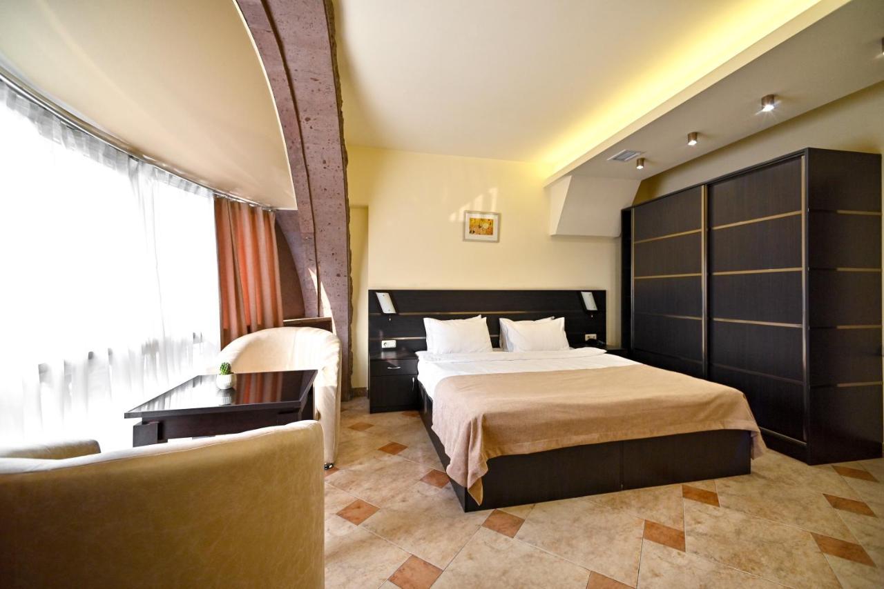 Skyline Hotel Jereván Kültér fotó