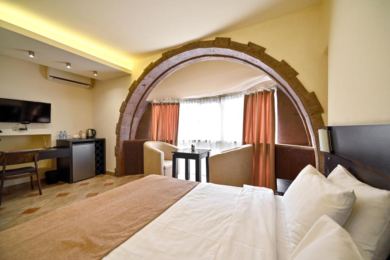 Skyline Hotel Jereván Kültér fotó